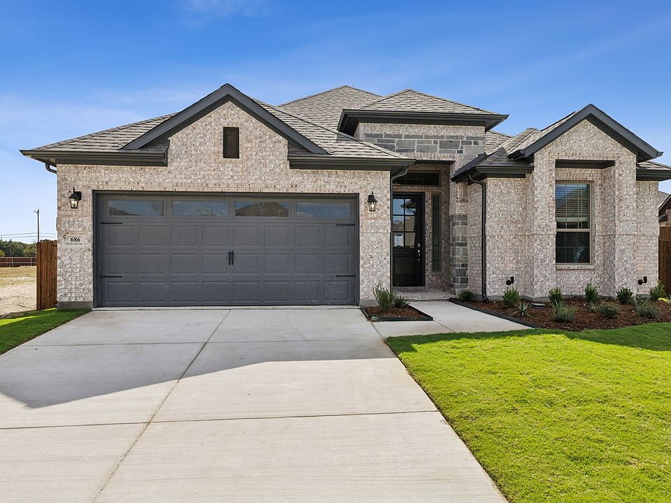 1st image of 686 Majestic Oak Ln
