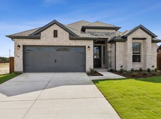 686 Majestic Oak Ln, Waxahachie, TX 75165