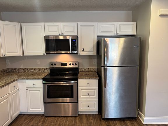 5th image of 2186 Schumacher Ave #2186