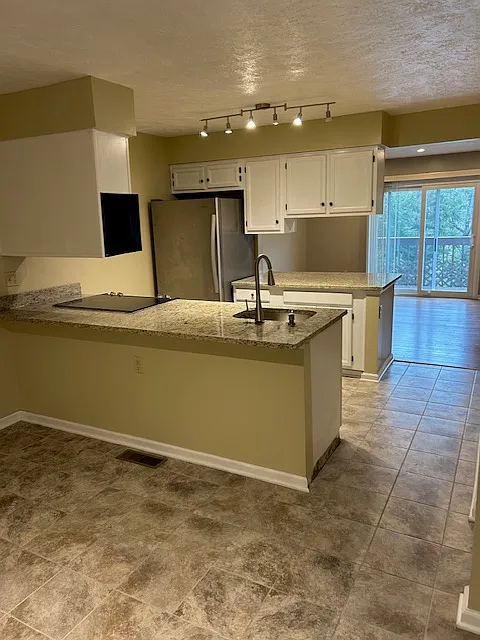 115 Villa Dr photo 1