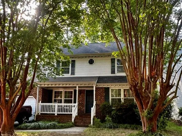 1041 Backwoods Rd, Virginia Beach, VA 23455
