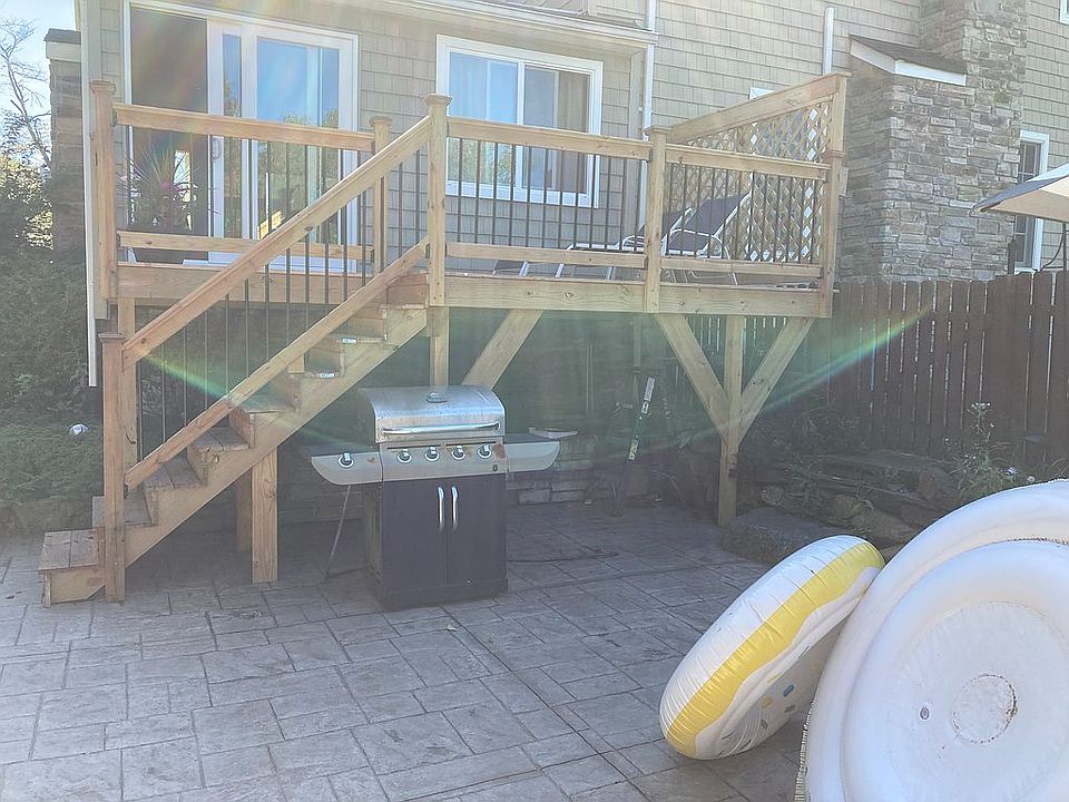 2nd image of 4 Valley Rd