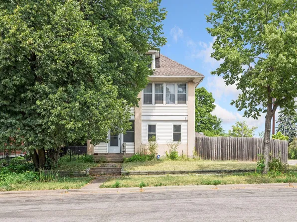393 Geranium Ave E, Saint Paul, MN 55130