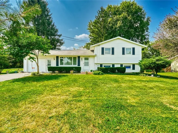236 Whittier Rd, Spencerport, NY 14559