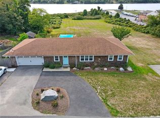 2521 Main Rd, Tiverton, RI 02878