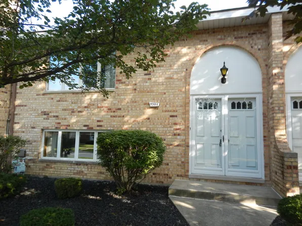 7308 W 153rd St #3, Orland Park, IL 60462