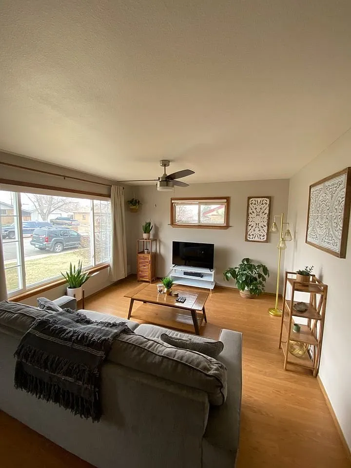 5 bed, 2008 sqft, $700 — Photo 3