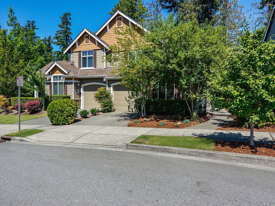 1st image of 2514 Larchmount Dr NE