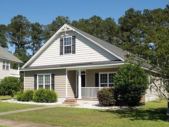 4th image of 10 Arbors Cir