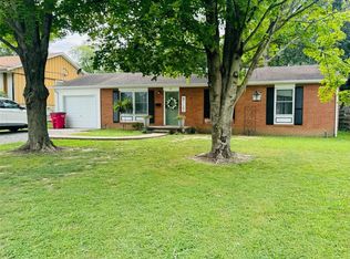 211 S Leonard Ave, Du Quoin, IL 62832