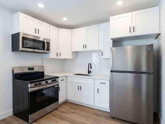 4th image of 428-432 W Regent St #428-F