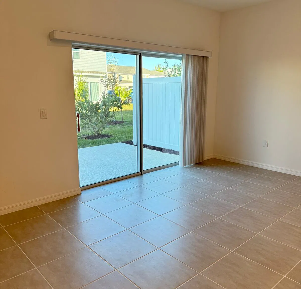 3 bed, 2.5 bath, 1650 sqft, $1,995 — Photo 1