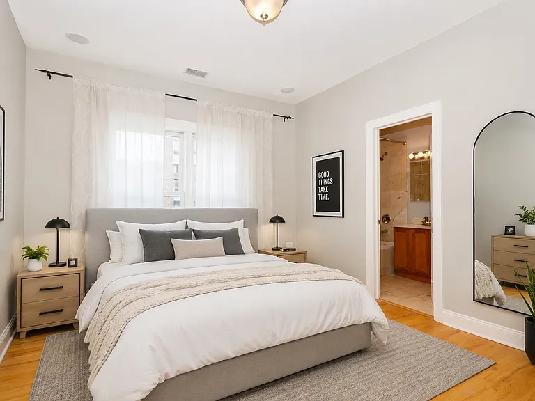 1057 W Thorndale Ave #2E — Photo 7