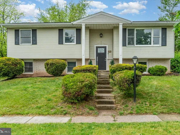 3700 Tudor Dr, Harrisburg, PA 17109