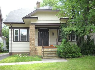 881 Nela View Rd, Cleveland, OH 44112