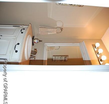5th image of 104 Chandler Drive #G