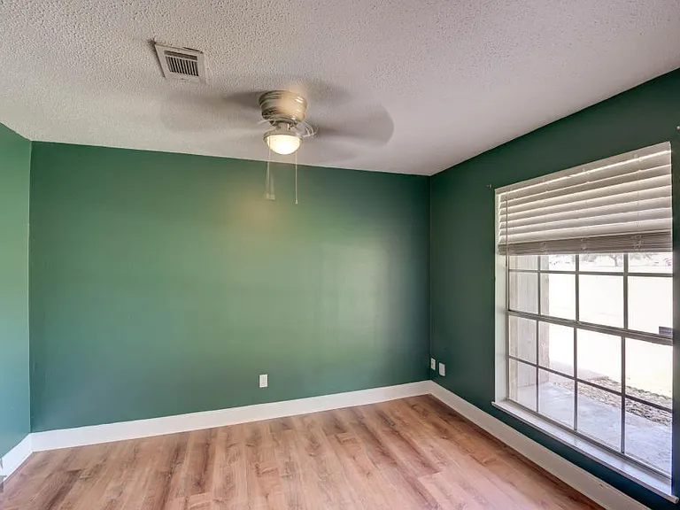 1312 Fox St — Photo 6