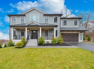 36 Dunster Ln, Winchester, MA 01890