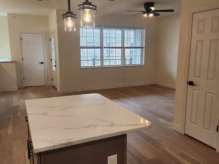 5530 N Frostwood Pkwy #1 — Photo 8