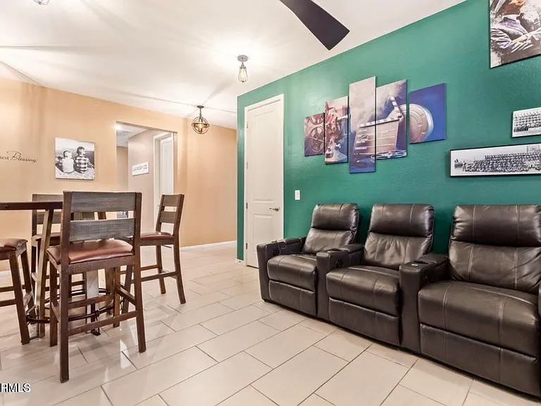 18630 W Lawrence Ln — Photo 13