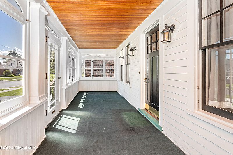4th image of 26 Marwill Street