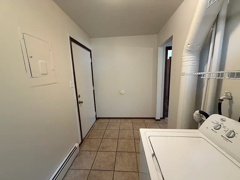 609 Belford St — Photo 19