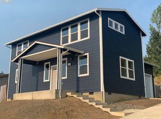 1010 Forest Heights St, Sutherlin, OR 97479