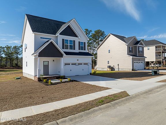 3rd image of 304 Broadleaf Drive