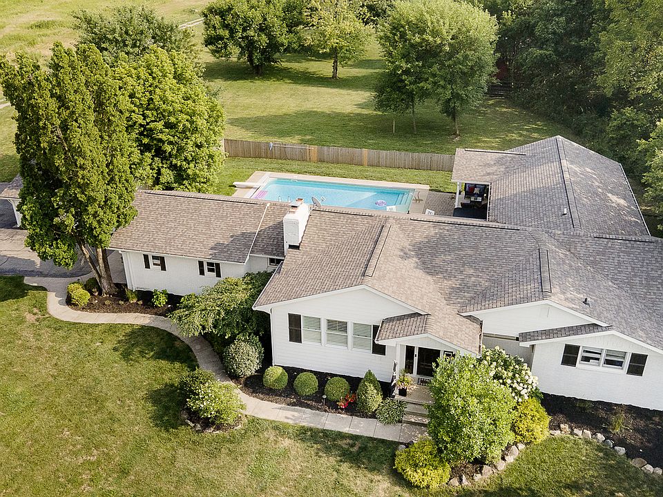 1st image of 2607 W 159th St
