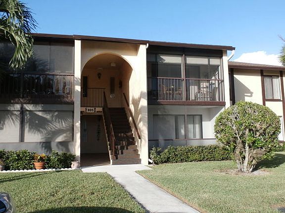 2nd image of 805 Sky Pine Way APT D2