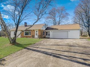 4565 Meadow Vw W, Brookfield, WI 53005