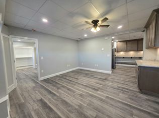 296 Veazie St, Providence, RI 02904