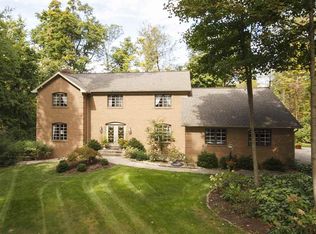 12212 Amber Ridge Dr, Fort Wayne, IN 46814