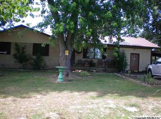 339 Poole Cir, Fyffe, AL 35971