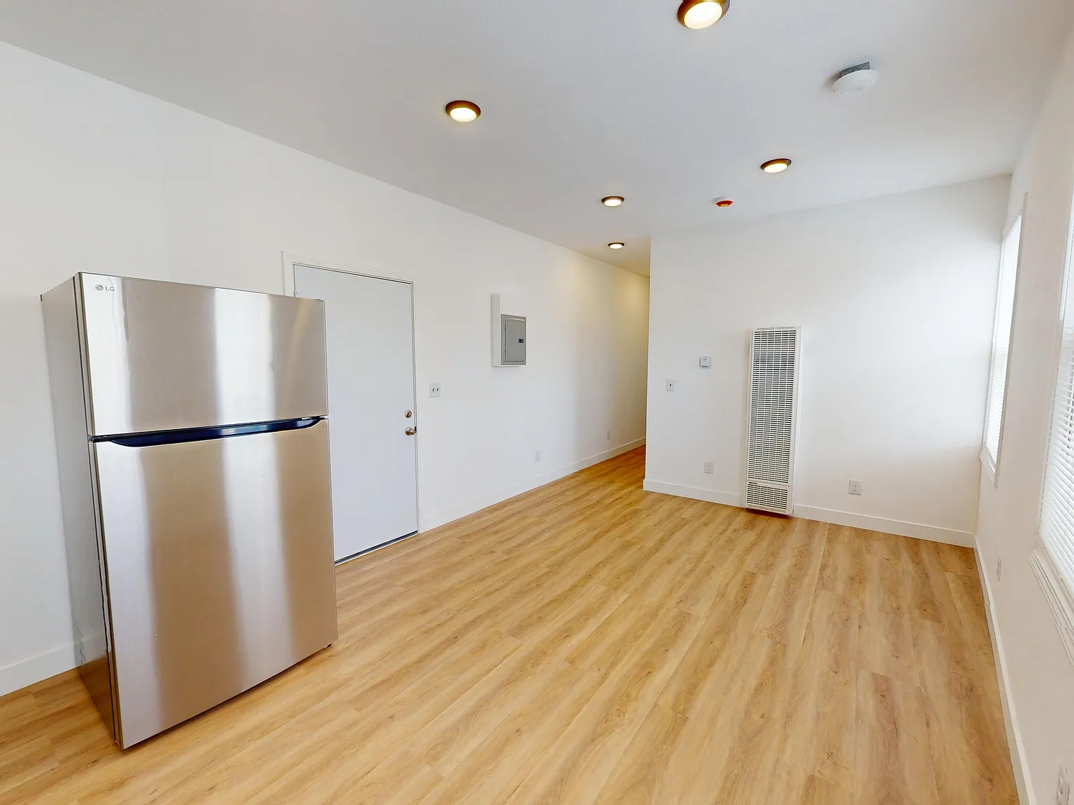 1 bed, 500 sqft, $2,095 — Photo 2