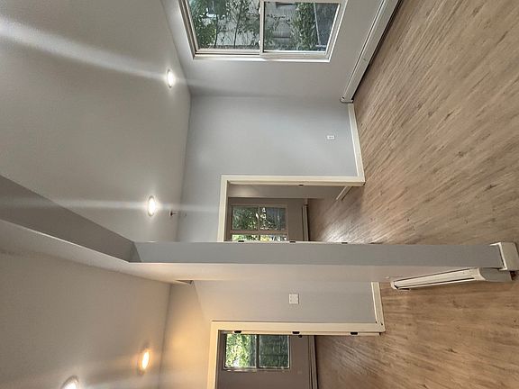 5th image of 177 Van Nostrand Ave APT 6