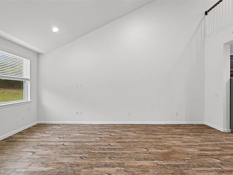 5248 Blossom Cv — Photo 9