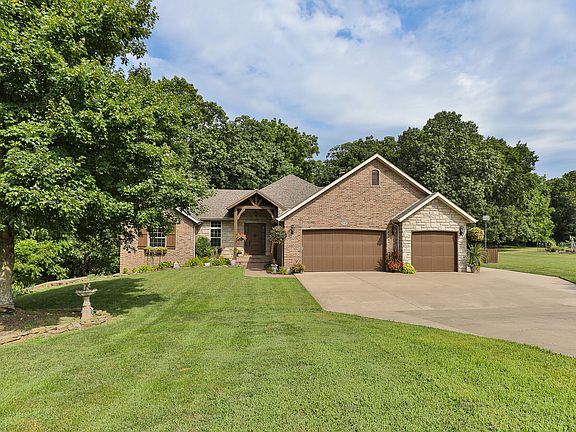 3rd image of 1657 S Timber Lake Drive