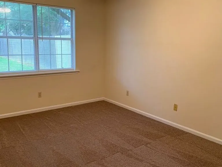 3004 Kensington Ln — Photo 7