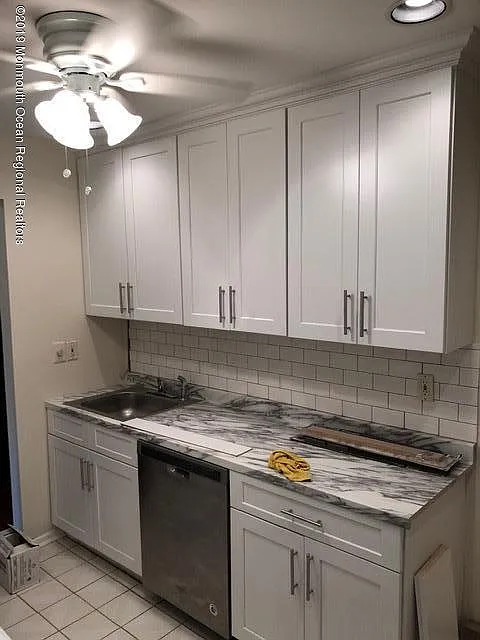 1 bed, 920 sqft, $1,900 — Photo 3
