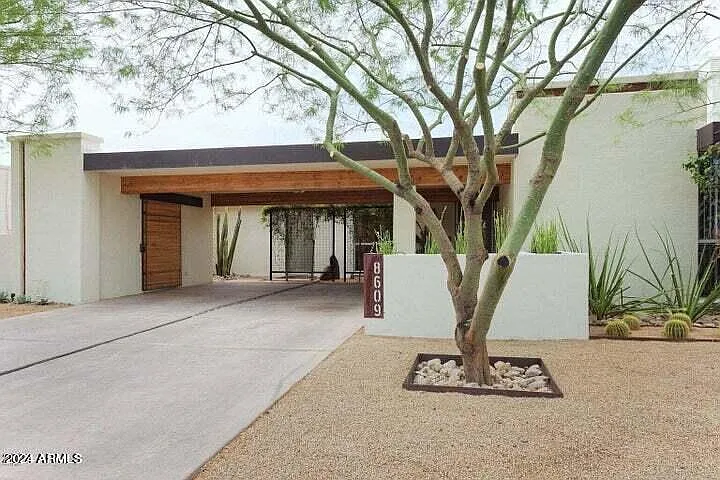 8609 E Monterosa Ave — Photo 1