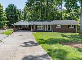 122 Holly Dr, Spartanburg, SC 29301