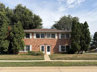 2421 Crescent Dr APT 4, Cedar Falls, IA 50613