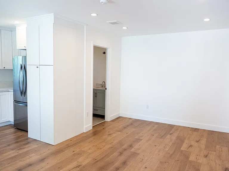 10706 Langmuir Ave — Photo 30