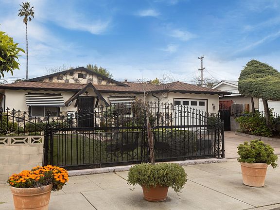 4th image of 2668 Othello Ave