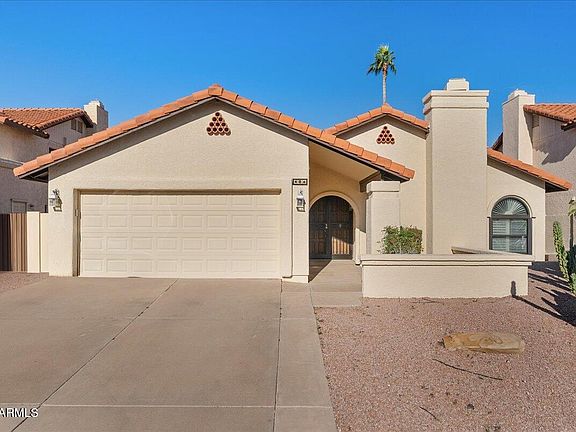 3rd image of 406 E BARBARA Drive