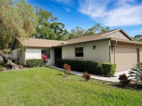 611 Oak Hill Cir #30, Sarasota, FL 34232