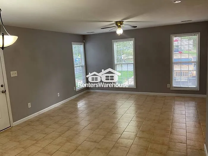 9619 Littleleaf Dr — Photo 4