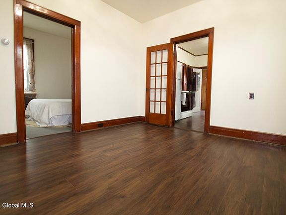 5th image of 14 Taylor Street