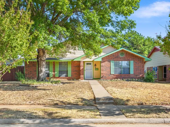 849 Meadowlark Dr, Lewisville, TX 75067